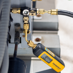 1/4" og 5/16" vrktj til fjernelse af ventilkerne med skueglas